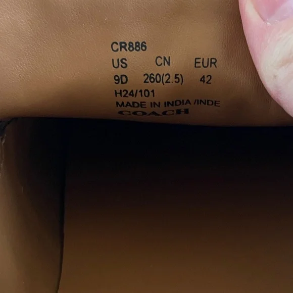 Coach Liam Driver Loafer in Signature Jacquard, like new condition. - Picture 7 of 7